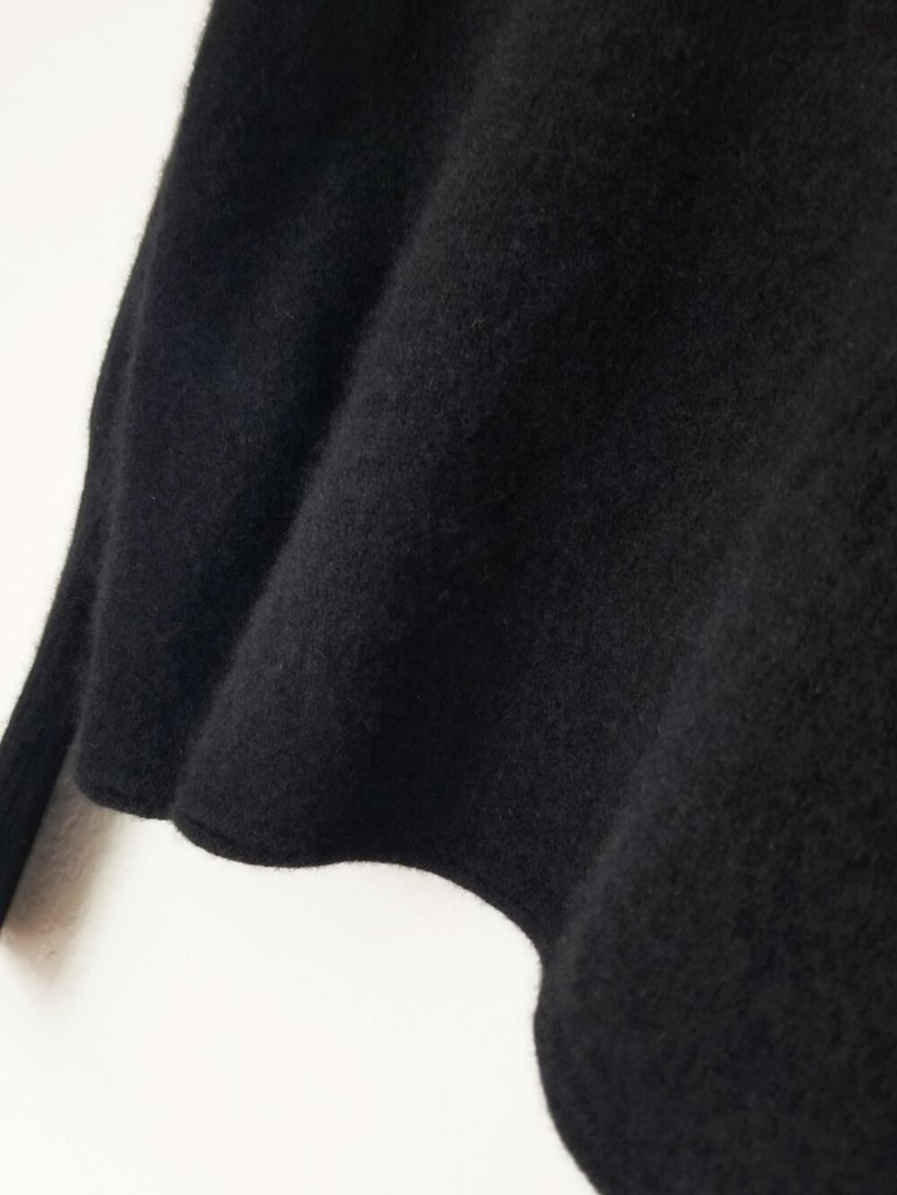 NAADAM Lightweight Cashmere Boatneck Sweater M Off Shoulder Black $148 Luxury - Picture 13 of 16